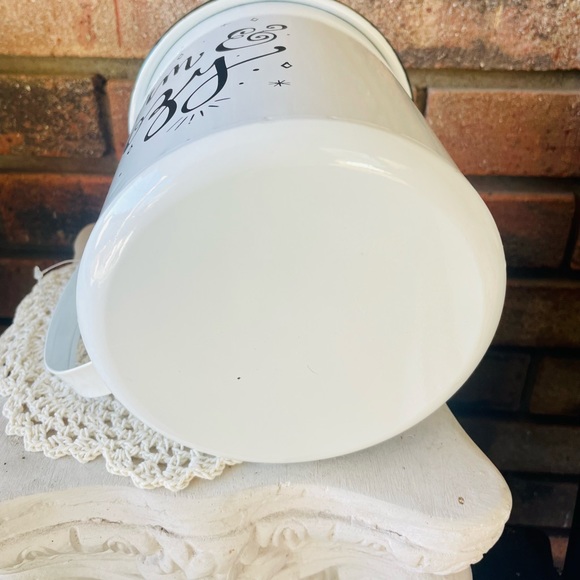 *Warm & Cozy Enamel Pot - Picture 6 of 11